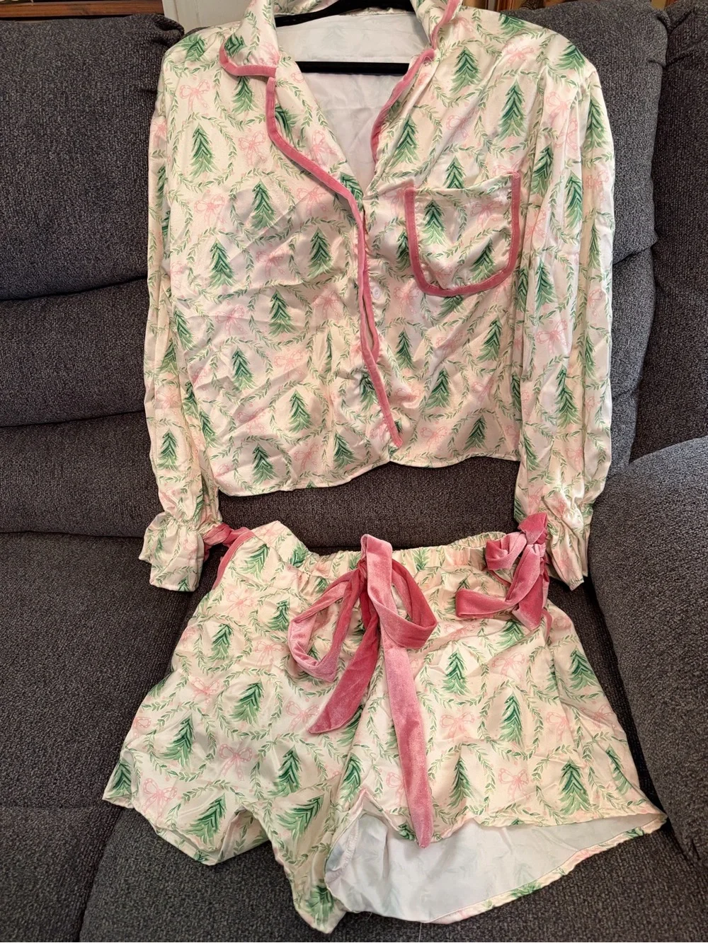 Women’s Green & Pink Printed Pajama Set with Velvet Trim